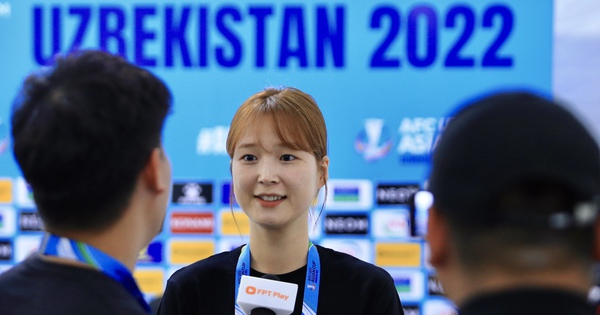 Nữ phóng viên Hàn Quốc: “HLV U23 Việt Nam có nguồn năng lượng vô cùng tích cực”