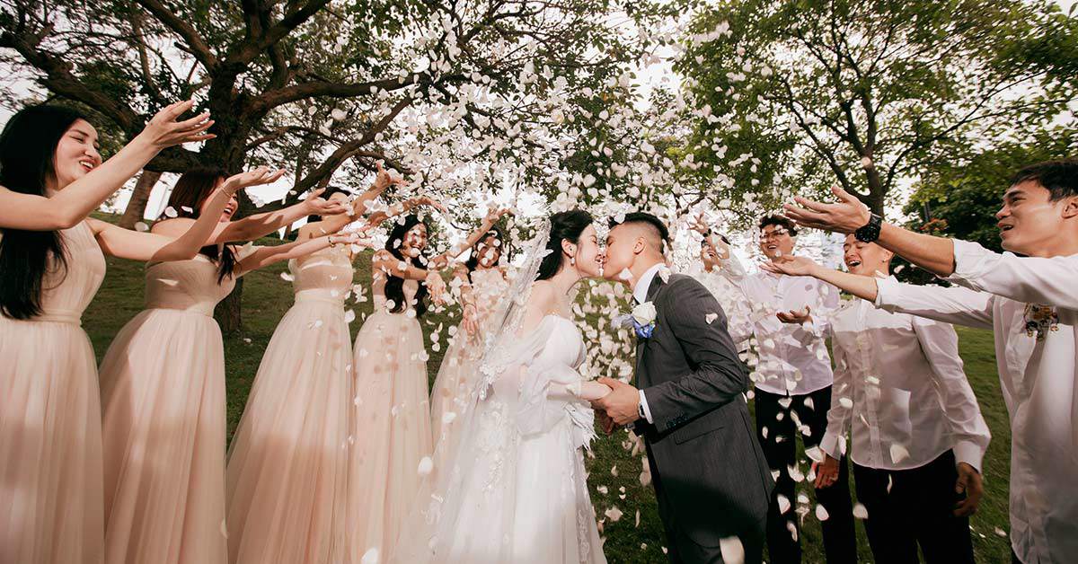 Đám cưới Quang Hải - Chu Thanh Huyền: Cô dâu thay 2 váy cưới, chú rể bảnh bao, lịch lãm