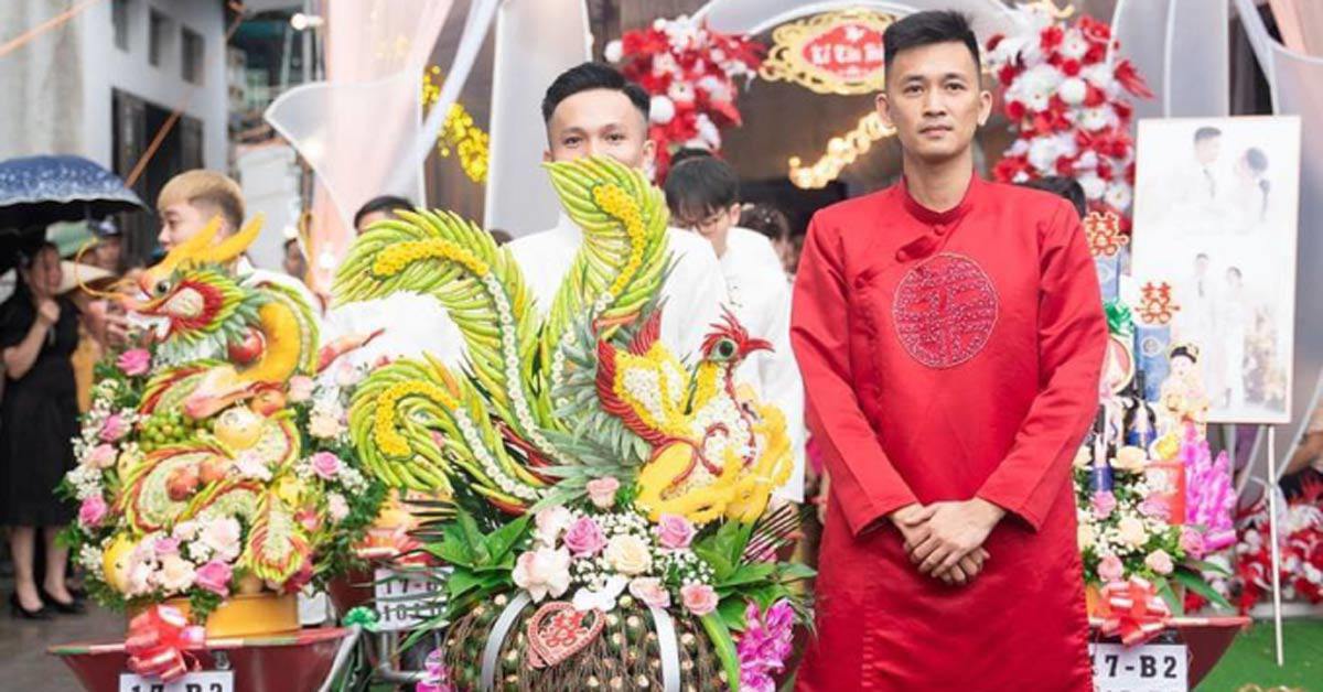 Chú rể Thái Bình mang 7 xe rùa chở tráp cưới đến nhà cô dâu