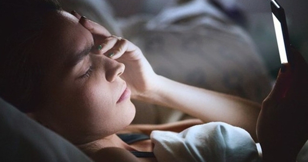 8 thói quen nếu làm trước khi ngủ và sau khi ngủ dậy sẽ khiến giảm tuổi thọ