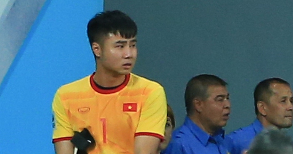 Văn Toản khóc sau sai lầm trước U23 Thái Lan, HLV Gong tiết lộ nỗi lo lắng