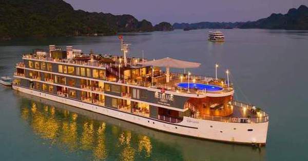 Du thuyền 5 sao của Việt Nam vừa nhận giải thưởng của TripAdvisor, hạ thuỷ từ cảm hứng "vua tàu thuỷ" Bạch Thái Bưởi, giá phòng từ 6 - 8,5 triệu đồng⁄đêm