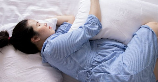 Vì sao có mẹ bầu chẳng thèm ăn món gì mà chỉ "nghén ngủ" trong thời gian mang thai?