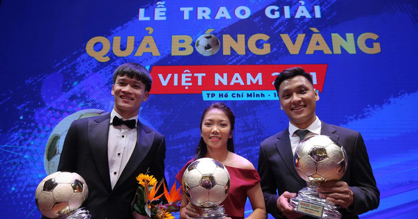 "Hạt sạn" đáng tiếc ở Gala QBV Việt Nam 2021: Phải chăng bóng đá chỉ là... phụ?