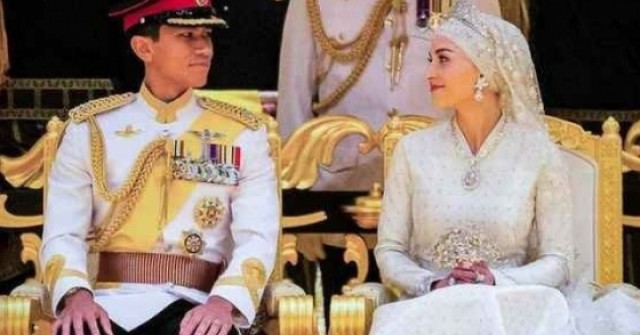 Chuyện tình cổ tích ít người biết của của Hoàng tử Brunei và vợ