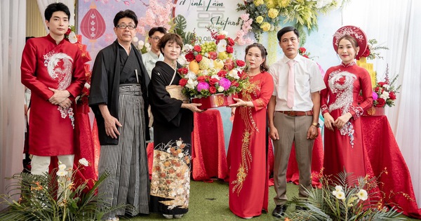 Bố mẹ chồng Nhật tạo bất ngờ trong đám cưới khiến con dâu Việt xúc động, thu hút 2,4 triệu lượt xem