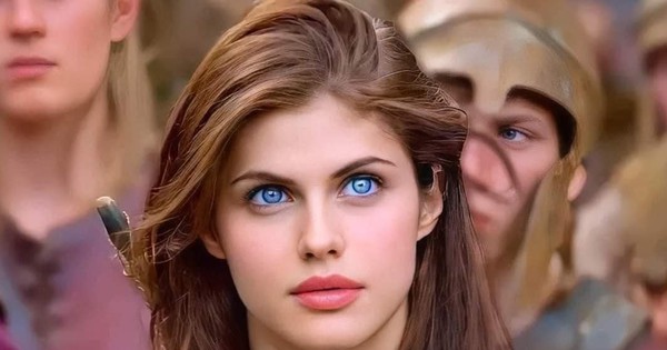 Nữ diễn viên có đôi mắt xanh như ngọc, thân hình đẹp như tượng tạc